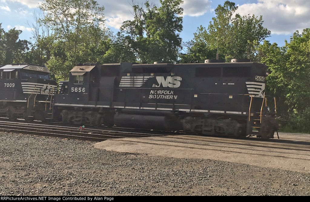 NS 5656 works Abrams yard